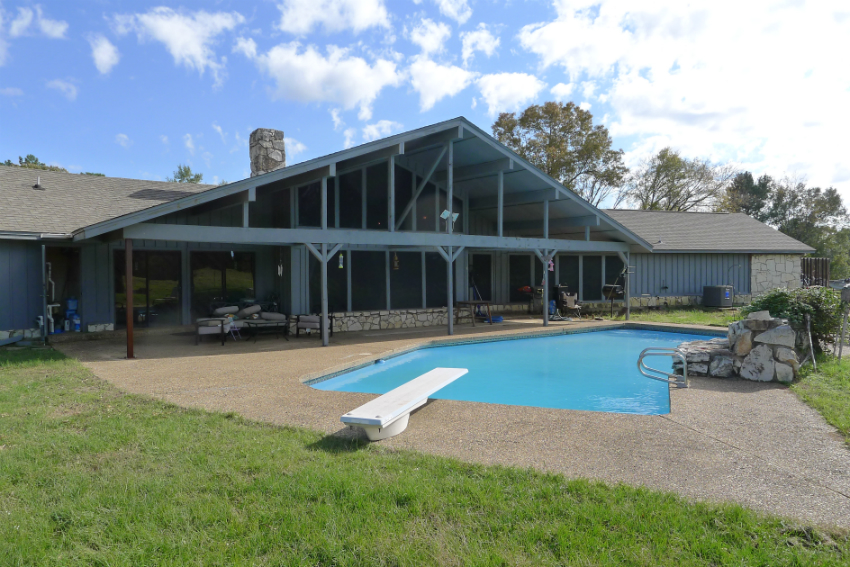 450 ACR 425, Palestine, Tx 75803 - House for Sale